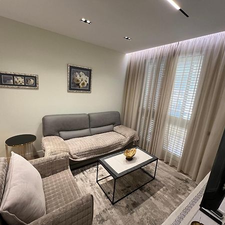 Center View Luxury Apartment Tiranë Luaran gambar
