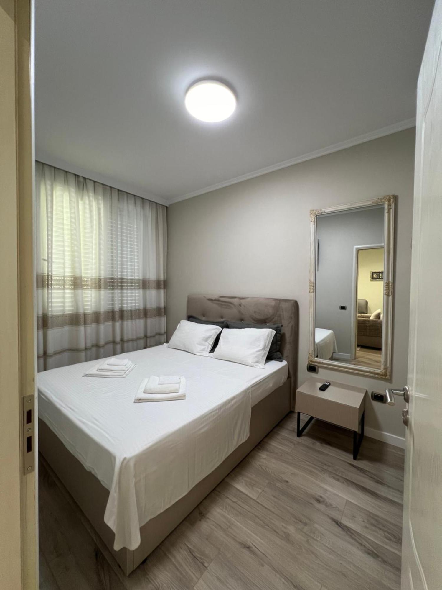 Center View Luxury Apartment Tiranë Luaran gambar