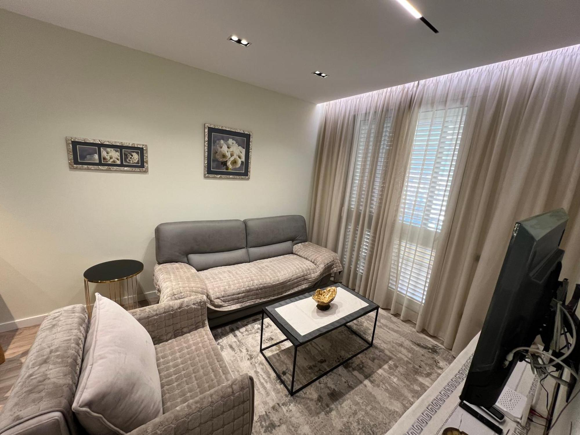 Center View Luxury Apartment Tiranë Luaran gambar
