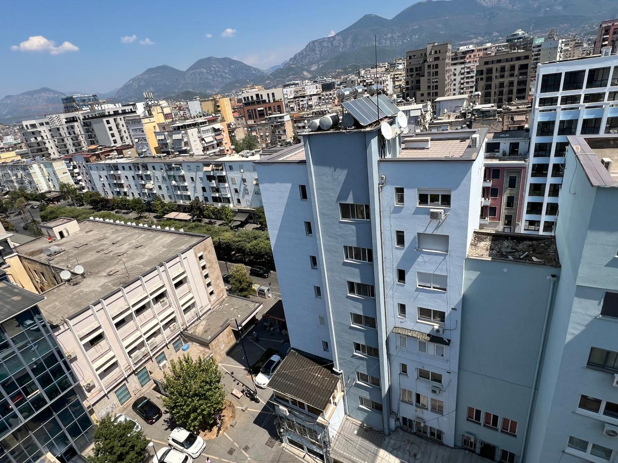 Center View Luxury Apartment Tiranë Luaran gambar
